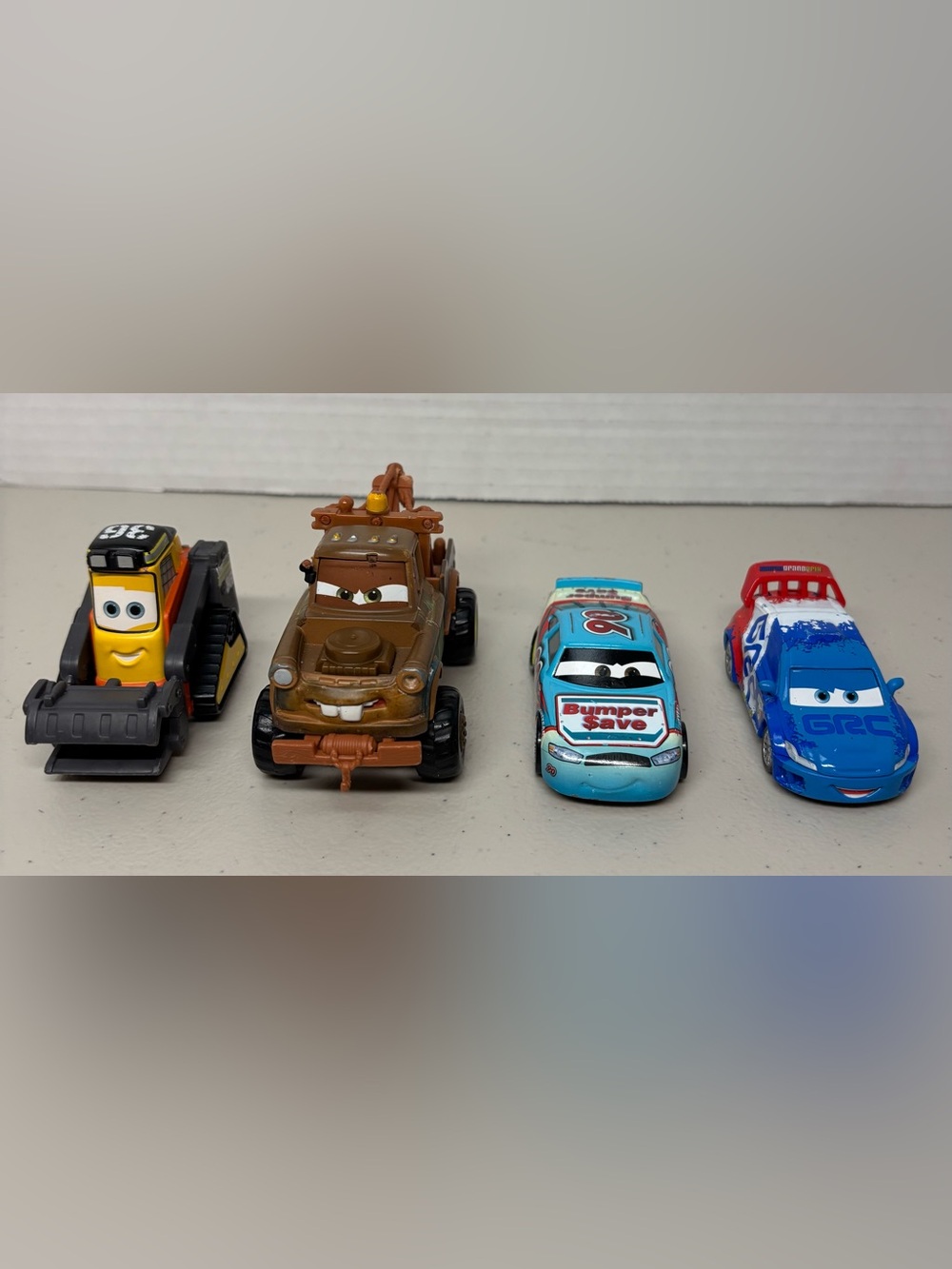 Disney Pixar Cars Diecast Lot 4 Mattel 1:55 Raoul - Mater Tow - Ponchy - Drip